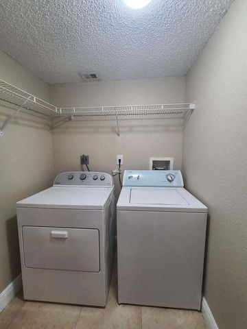 1517 Lake Crystal Drive E, West Palm Beach, FL 33411