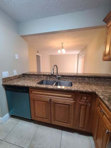 1517 Lake Crystal Drive E, West Palm Beach, FL 33411