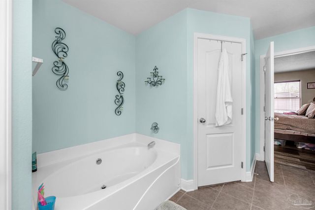 6508 Fall St, Milton, FL 32570