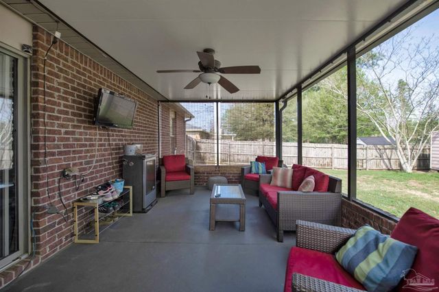 6508 Fall St, Milton, FL 32570