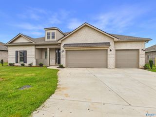 22651 Donahue Road, Athens, AL 35613
