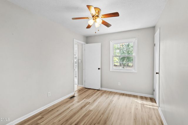 4917 Ashton Road, Fayetteville, NC 28304