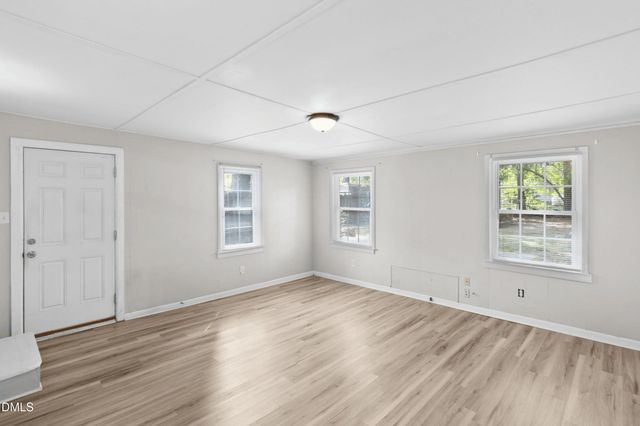 4917 Ashton Road, Fayetteville, NC 28304