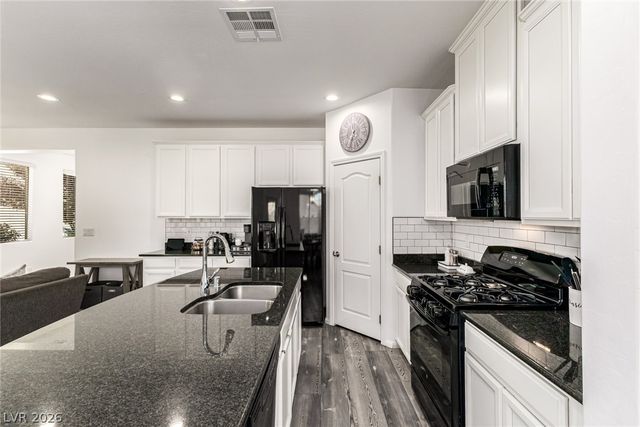 7583 Wellfleet Bay Avenue, Las Vegas, NV 89179