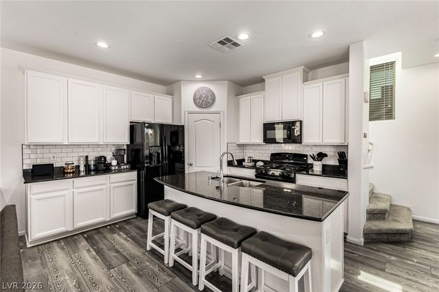 7583 Wellfleet Bay Avenue, Las Vegas, NV 89179