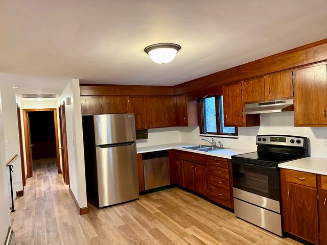 66 Milliken Ave, Franklin, MA 02038