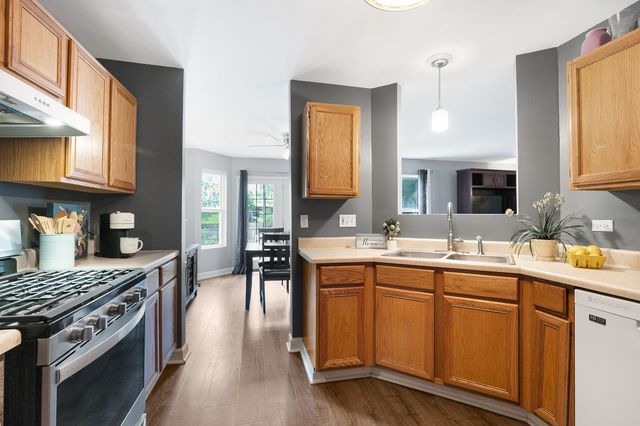 681 W HURON HILLS Trail, Round Lake Heights, IL 60073
