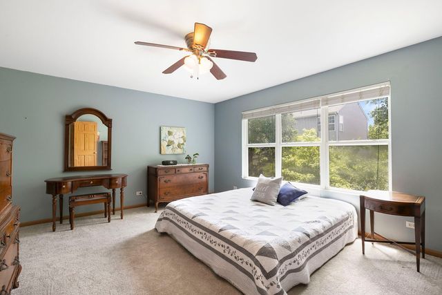 681 W HURON HILLS Trail, Round Lake Heights, IL 60073