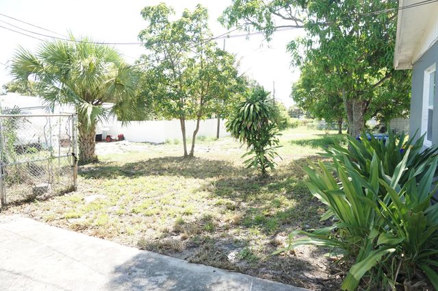 1456 W 29TH Street 1, Riviera Beach, FL 33404