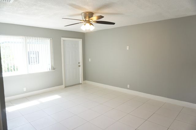 1456 W 29TH Street 1, Riviera Beach, FL 33404