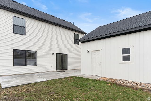2303 E HAWTHORNE ST, Saratoga Springs, UT 84043