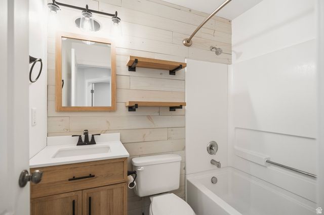2303 E HAWTHORNE ST, Saratoga Springs, UT 84043