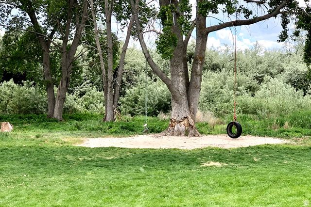 2303 E HAWTHORNE ST, Saratoga Springs, UT 84043