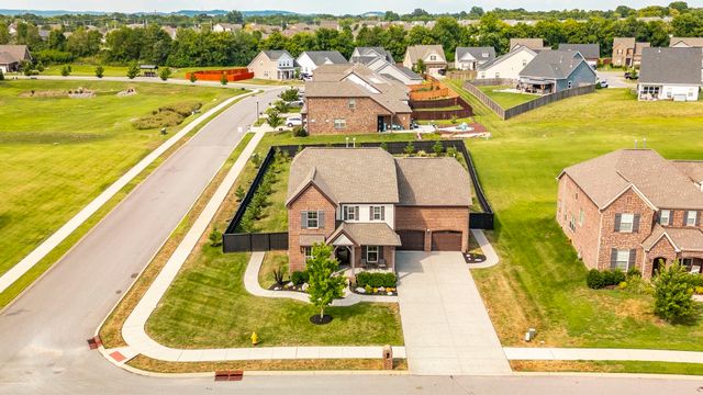 400 Quarry Rd, Gallatin, TN 37066