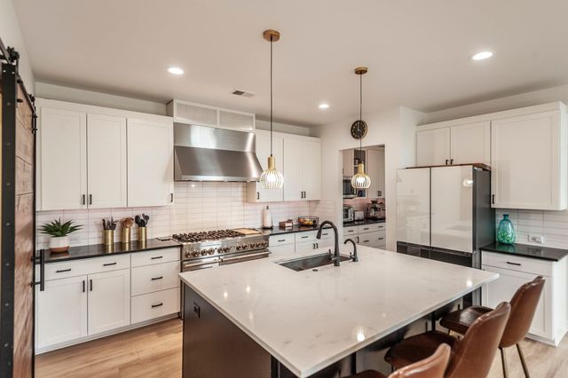 400 Quarry Rd, Gallatin, TN 37066