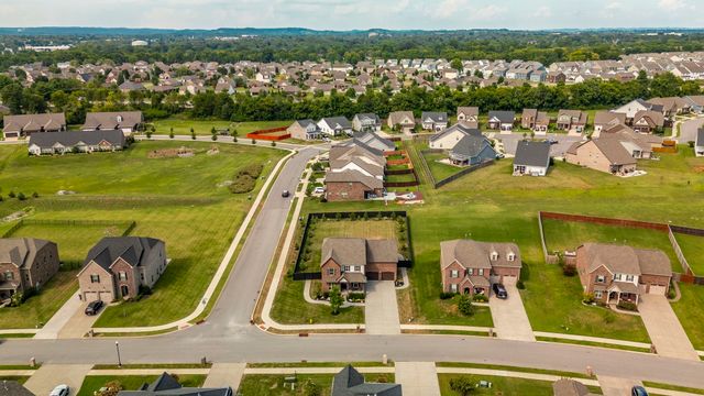 400 Quarry Rd, Gallatin, TN 37066