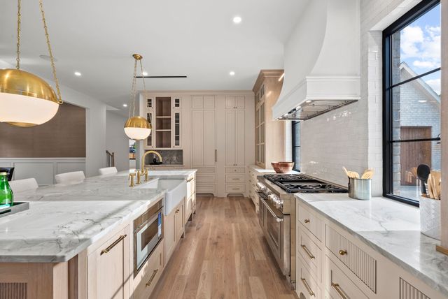 6739 Walnut Hill Lane, Dallas, TX 75230