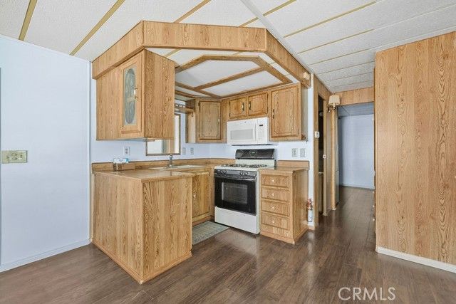 842 Acorn, San Jacinto, CA 92583