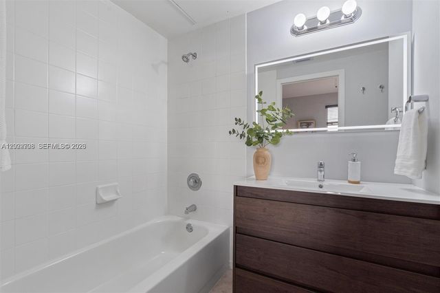 745 SW 148th Ave 804, Sunrise, FL 33325
