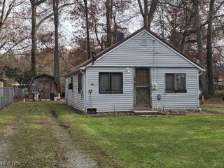 260 Oakwood Street, Elyria, OH 44035