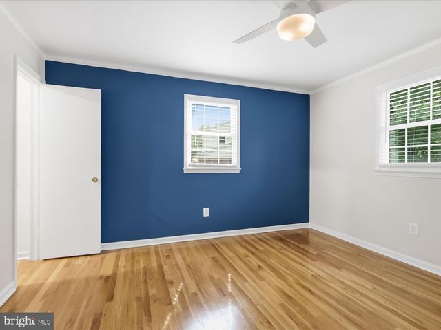 6800 SYDENSTRICKER RD, Springfield, VA 22152