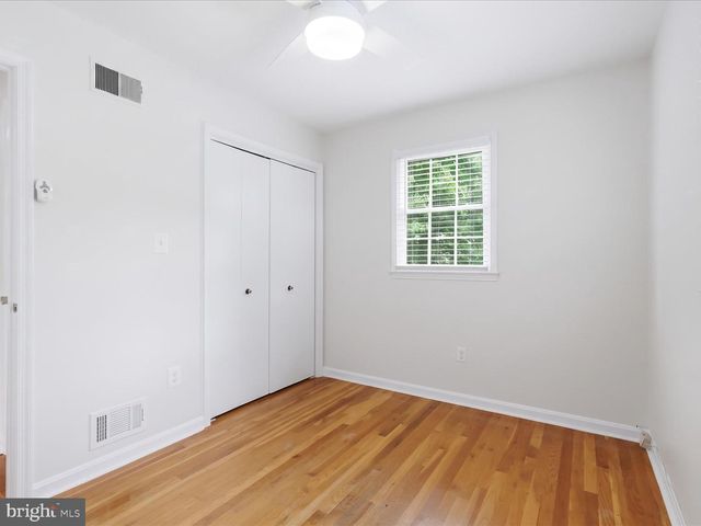 6800 SYDENSTRICKER RD, Springfield, VA 22152