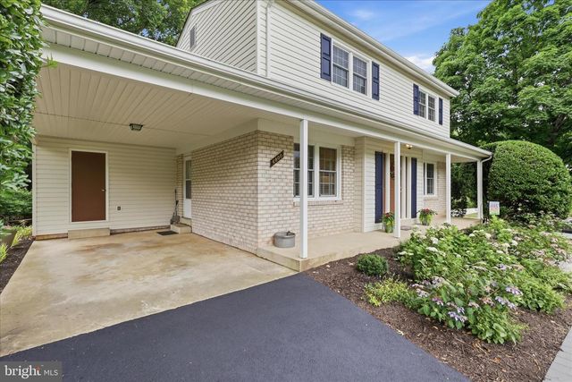 6800 SYDENSTRICKER RD, Springfield, VA 22152