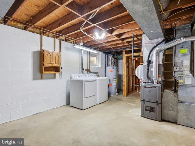 6800 SYDENSTRICKER RD, Springfield, VA 22152