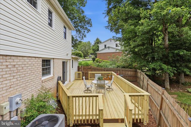 6800 SYDENSTRICKER RD, Springfield, VA 22152