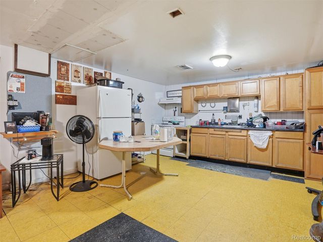 10320 Van Dyke Street, Detroit, MI 48234