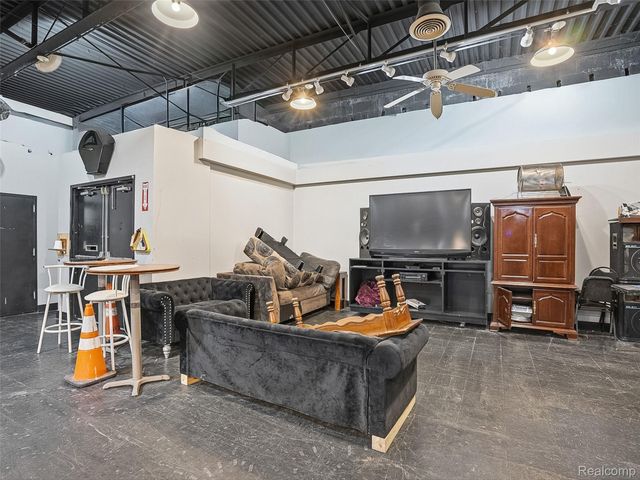 10320 Van Dyke Street, Detroit, MI 48234