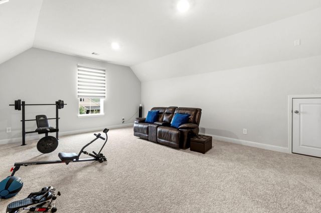 534 Black Bronco Rd, Magnolia, TX 77354