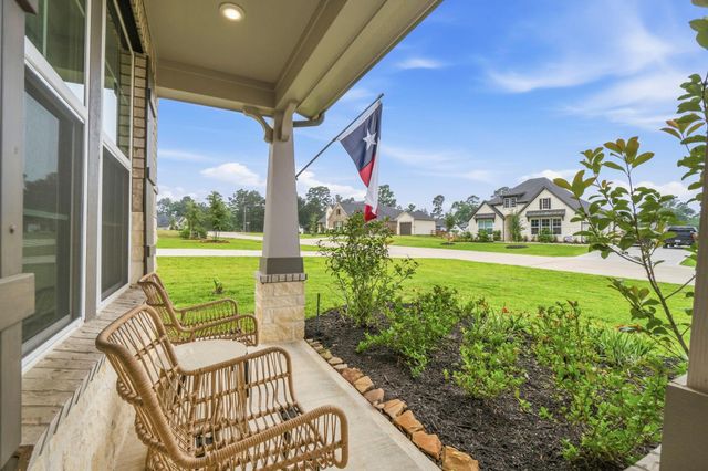 534 Black Bronco Rd, Magnolia, TX 77354