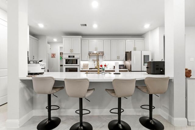 534 Black Bronco Rd, Magnolia, TX 77354