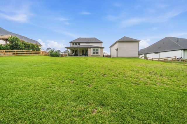 534 Black Bronco Rd, Magnolia, TX 77354