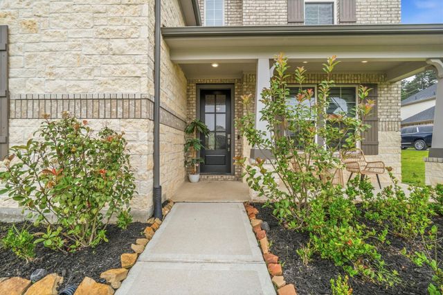 534 Black Bronco Rd, Magnolia, TX 77354