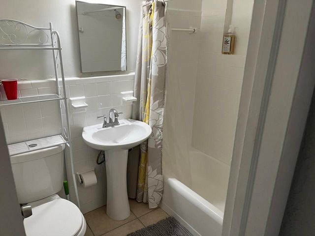813 9th Avenue N B, Lake Worth Beach, FL 33460