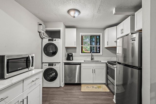 6900 SW 39th Street 101j, Davie, FL 33314