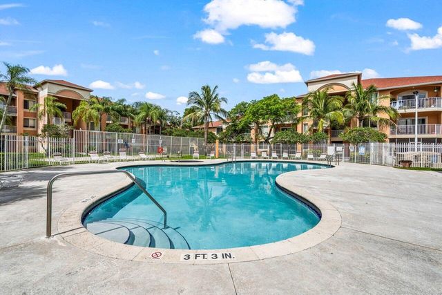 6900 SW 39th Street 101j, Davie, FL 33314