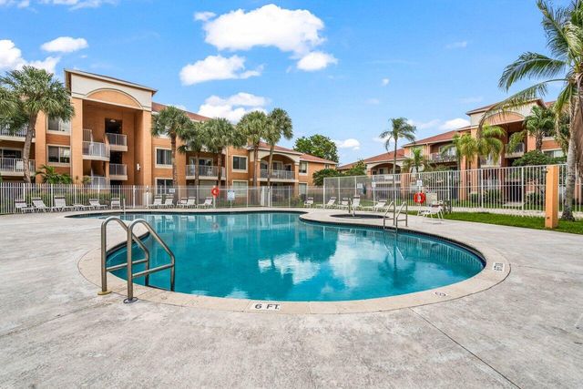 6900 SW 39th Street 101j, Davie, FL 33314