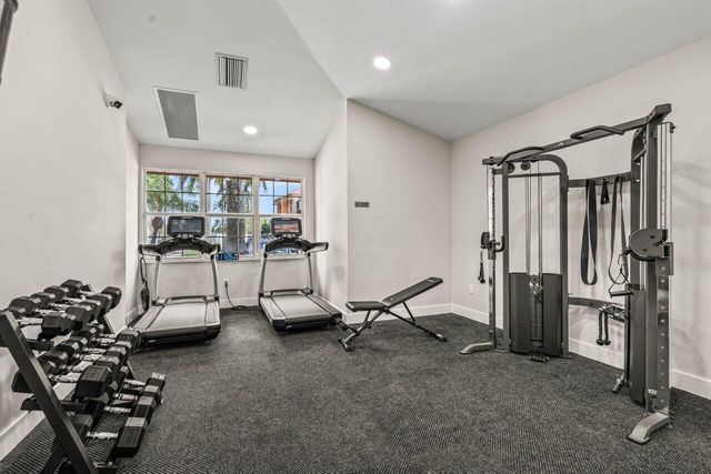 6900 SW 39th Street 101j, Davie, FL 33314