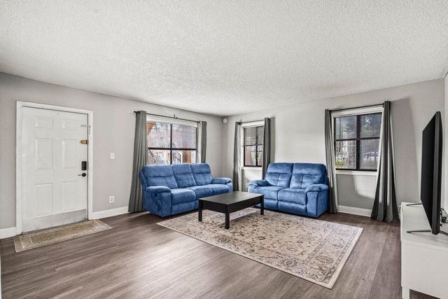 6900 SW 39th Street 101j, Davie, FL 33314