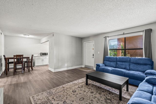 6900 SW 39th Street 101j, Davie, FL 33314