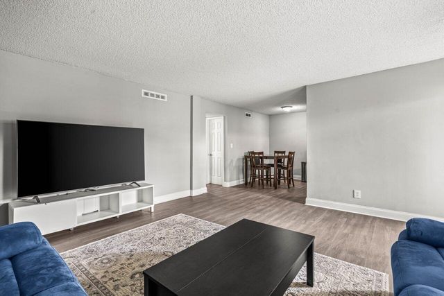 6900 SW 39th Street 101j, Davie, FL 33314
