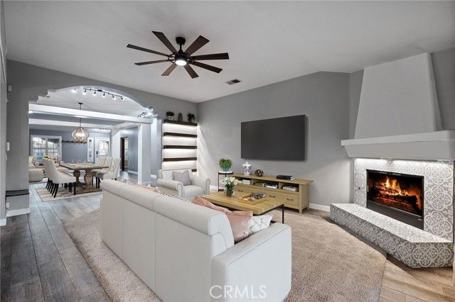 9804 Anaparno, Bakersfield, CA 93312