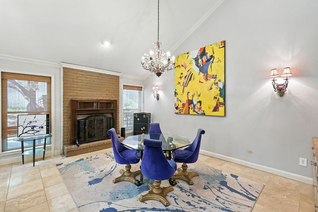 5902 Chimney Wood Circle, Fort Worth, TX 76112