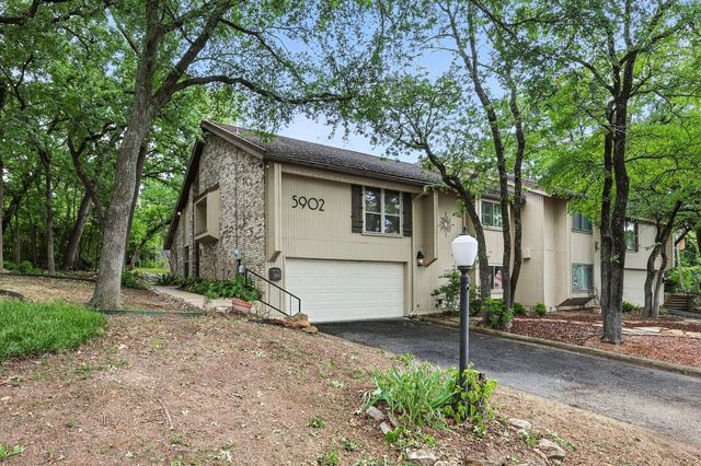 5902 Chimney Wood Circle, Fort Worth, TX 76112