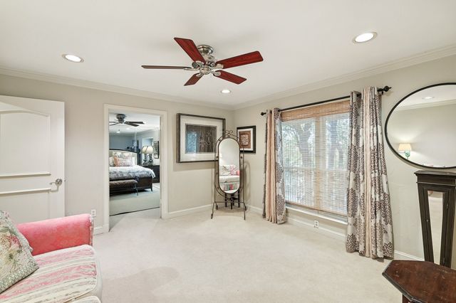 5902 Chimney Wood Circle, Fort Worth, TX 76112