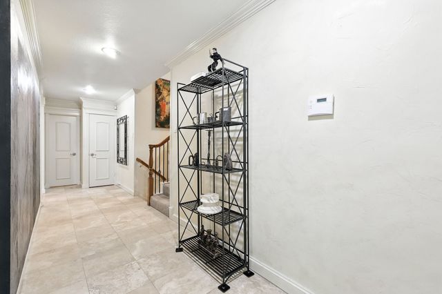5902 Chimney Wood Circle, Fort Worth, TX 76112