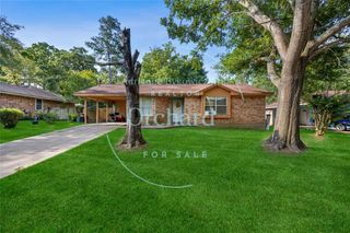 112 N Forest Drive, Willis, TX 77378